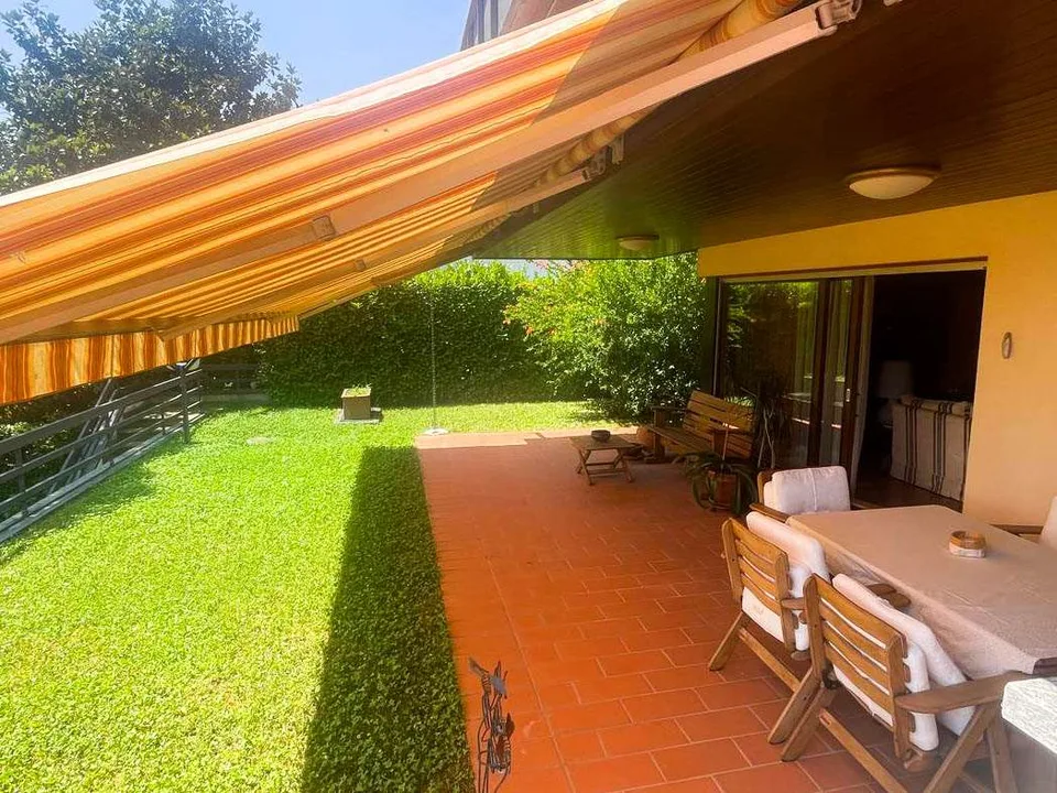 Villa esclusiva a Besazio con dépendance, piscina e vista panoramica