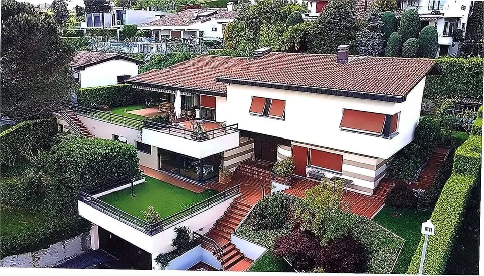Villa esclusiva a Besazio con dépendance, piscina e vista panoramica