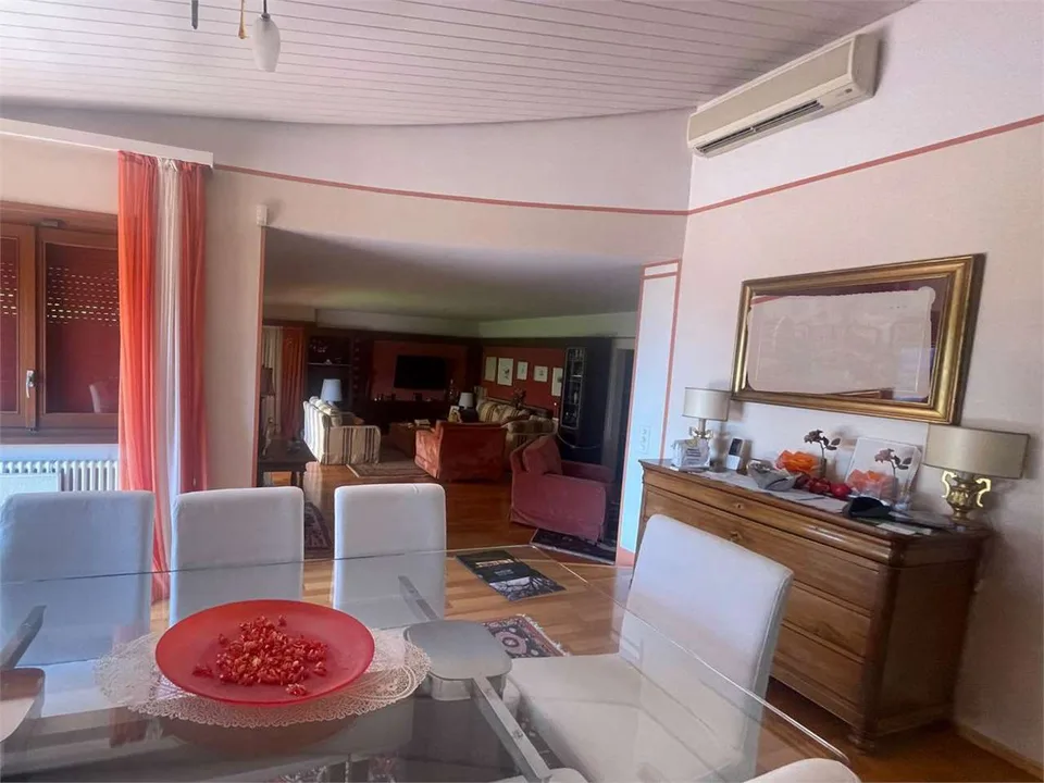 Exklusives Landhaus in Besazio mit Nebengebäude, Pool und Panoramablick – Foto 13 von 13