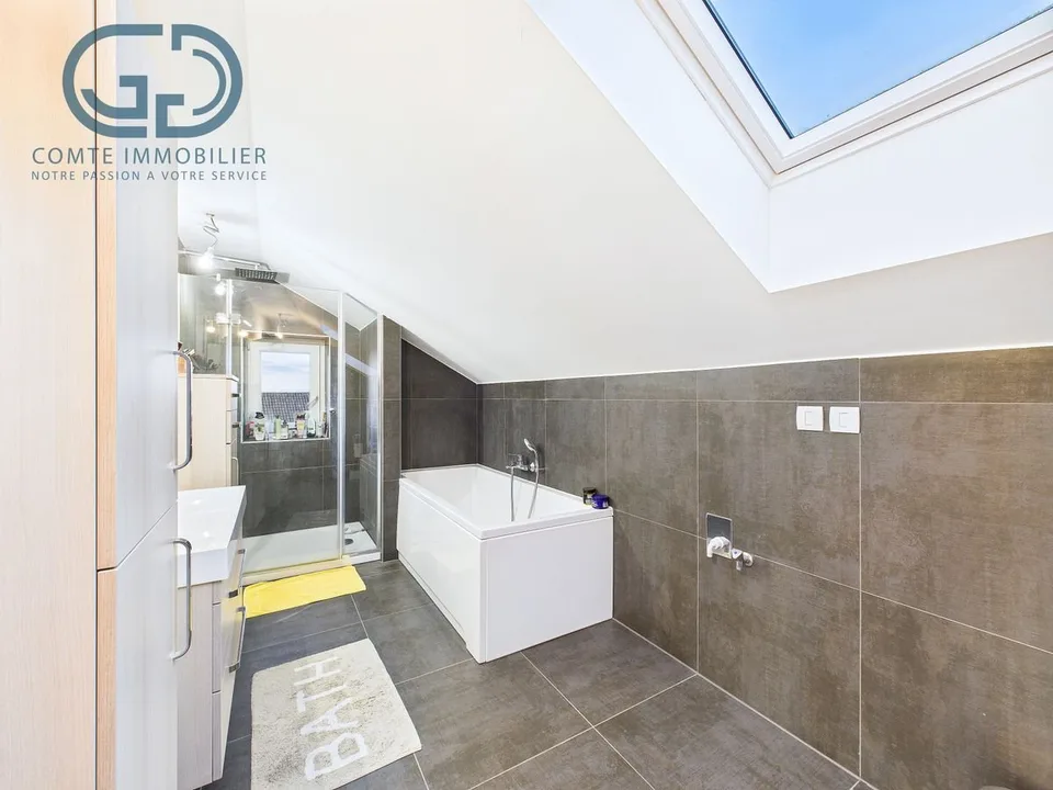 Wohnung mit 7 Zimmern renoviert – Foto 10 von 11