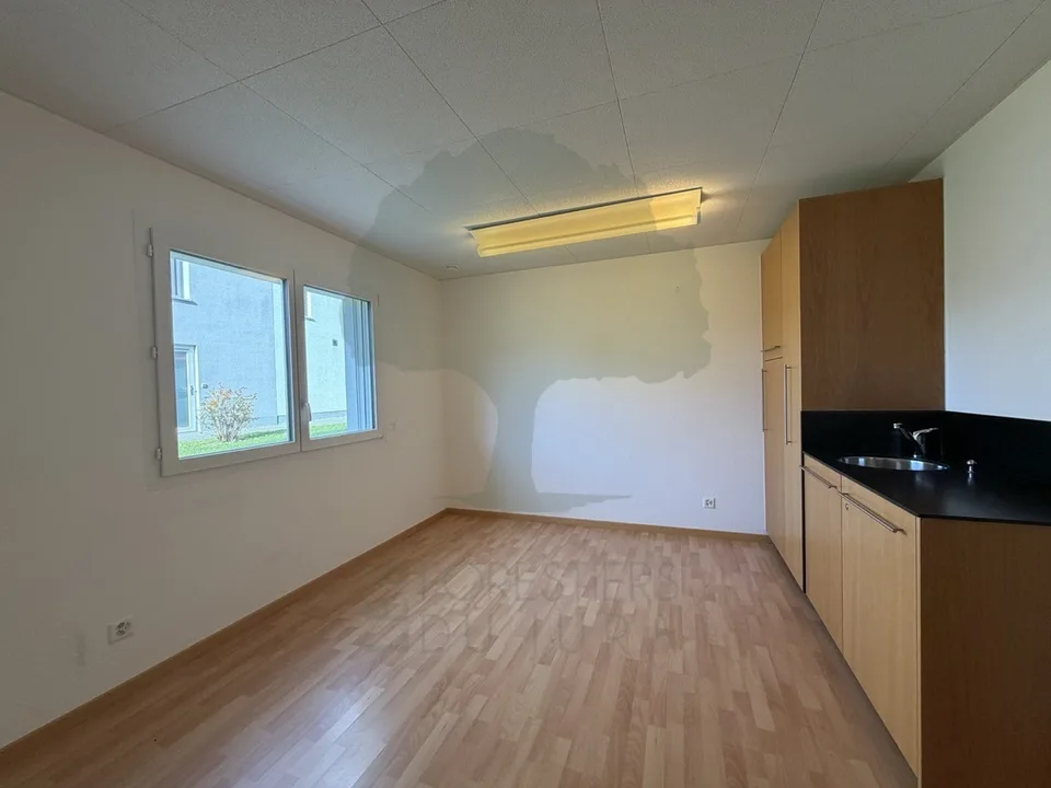 Spazio di 176 m² al pianterreno - Courfaivre Potenziale appartamento – foto 6 di 13
