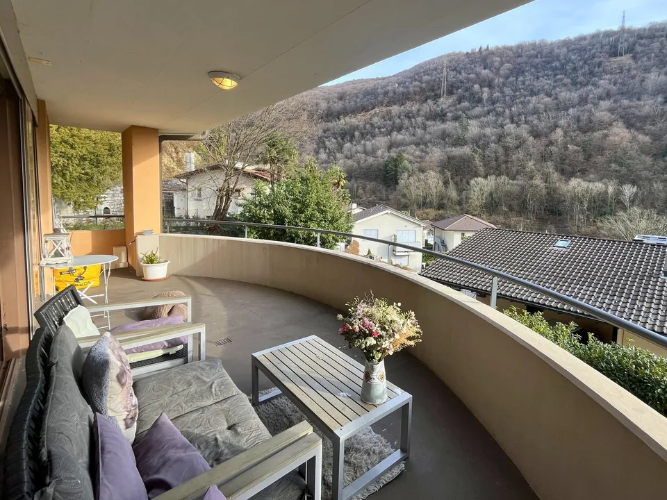 Villa mit zwei Apartments und privatem Park in Figino – Foto 15 von 22