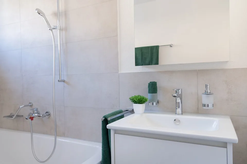 Moderne 2.5-Zimmer-Gartenwohnung in Hergiswil – Erstbezug sofort möglich