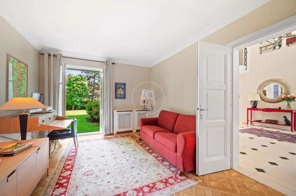 Elegantes Anwesen mit Pool in einer grünen Oase in Lausanne – Foto 13 von 13