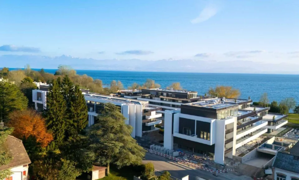 Appartamento nuovo di 2,5 locali con terrazza e giardino privato