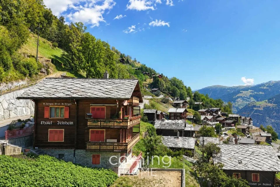 Walliser Chalet-Feeling in Embd - 3.5-Zimmer-Wohnung mit Bergsicht und Zweitwohnsitz