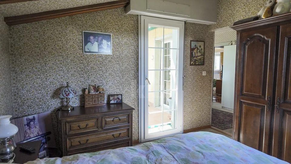 Villa incantevole con due appartamenti e vista aperta – foto 9 di 13