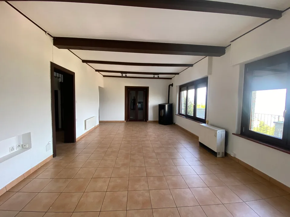 ELEGANTE CASA CON VISTA LAGO NEL CUORE DELLA COLLINA D'ORO – foto 9 di 13