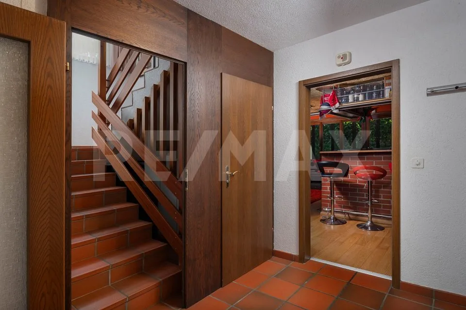 Casa unifamiliare unica con appartamento separato – foto 11 di 13