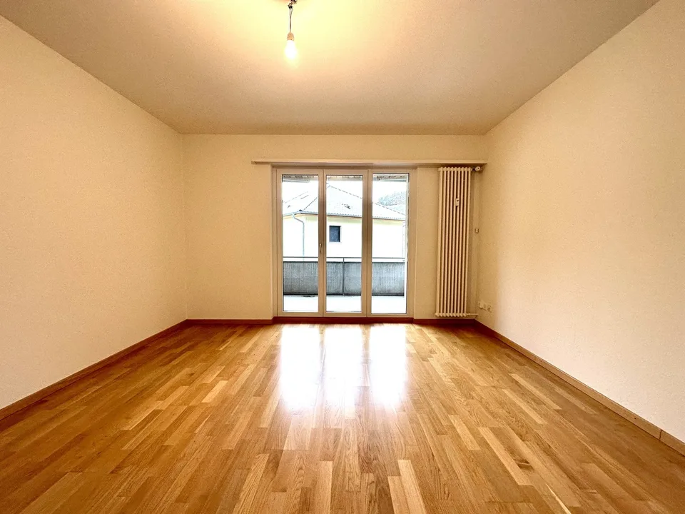 Günstige Wohnung mit Balkon und Garage