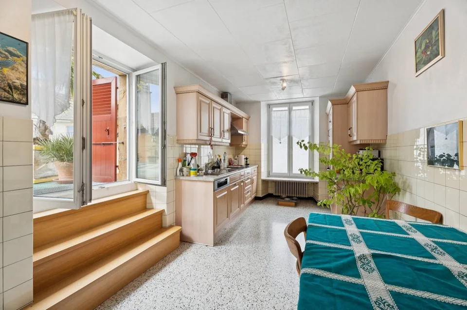 Grande casa di villaggio nelle Tuileries-de-Grandson - 2 appartamenti +