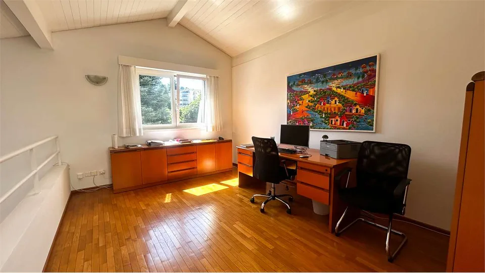 Villa exclusive avec jardin et vue dégagée – photo 13 sur 13