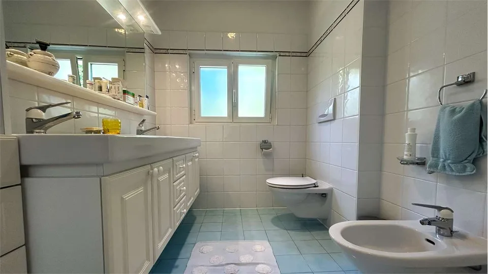 Villa exclusive avec jardin et vue dégagée – photo 10 sur 13