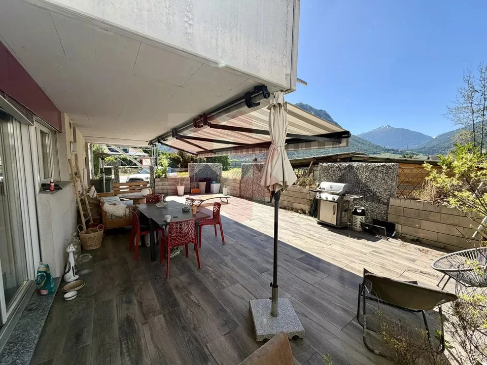 Magnifique appartement de 4.5 pièces avec grande terrasse à Uvrier (Sion)