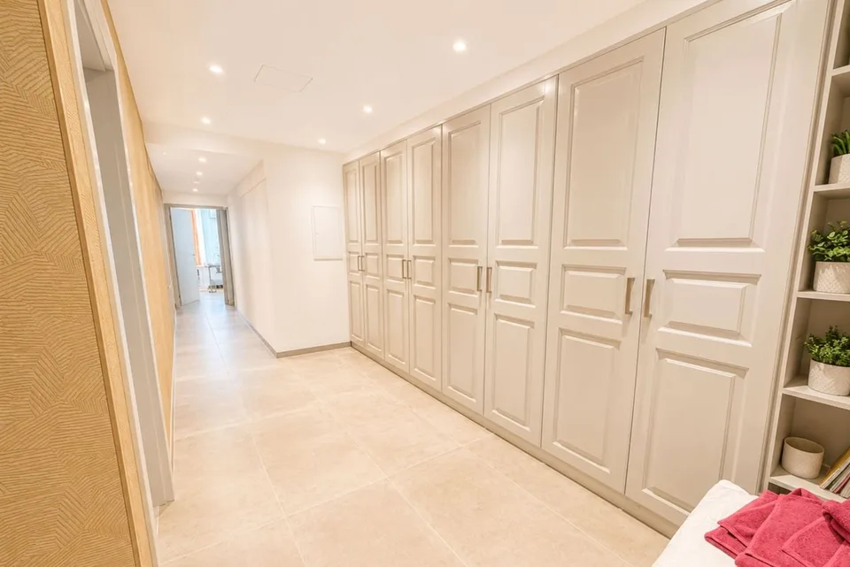 Luxuriöse Wohnung mit viel Licht