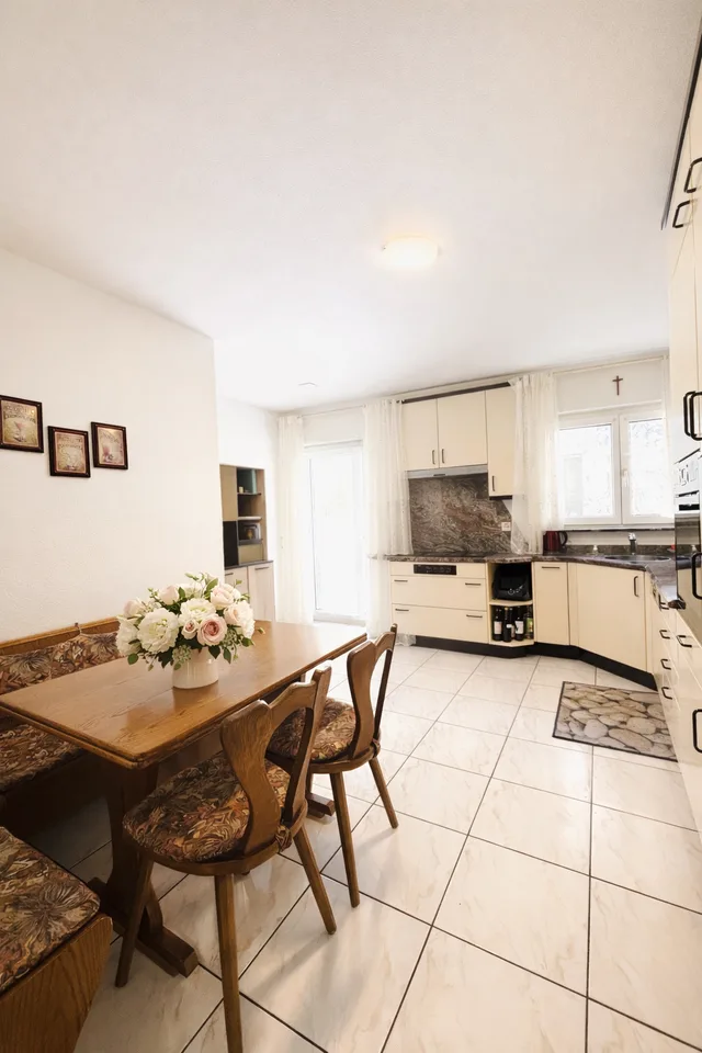 Maison avec deux appartements au milieu du paysage verdoyant de Cama - Norantola