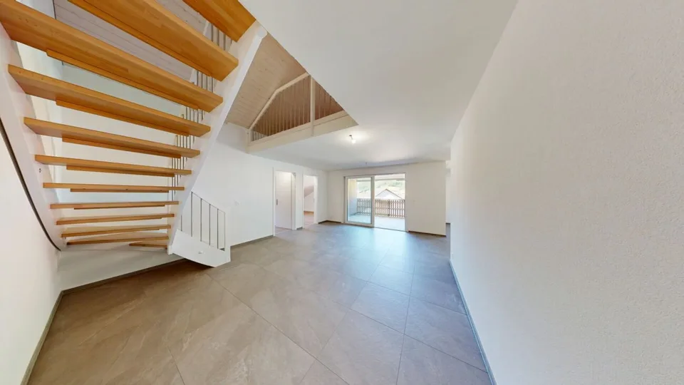 Erstbezug! Exklusive 3.5 Zimmer Maisonettewohnung mit grosser Galerie & Aussicht