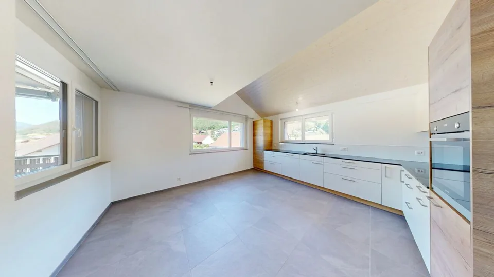 Erstbezug! Exklusive 3.5 Zimmer Maisonettewohnung mit grosser Galerie & Aussicht