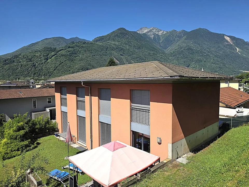 Spaziosa villa unifamiliare a Castione