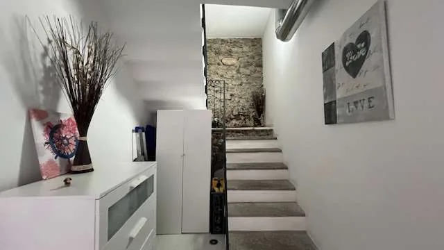 Morcote palazzina storica ristrutturata e arredata da investimento