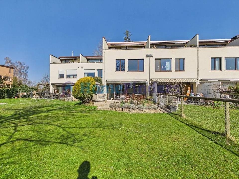 FAMILIENPARADIES MIT SONNIGEM GARTEN UND WEITSICHT! Kopie