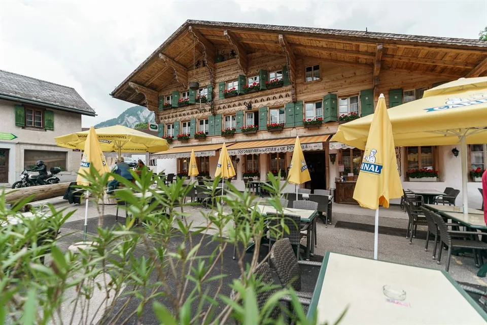 Au coeur du village avec une belle histoire et un gros potentiel