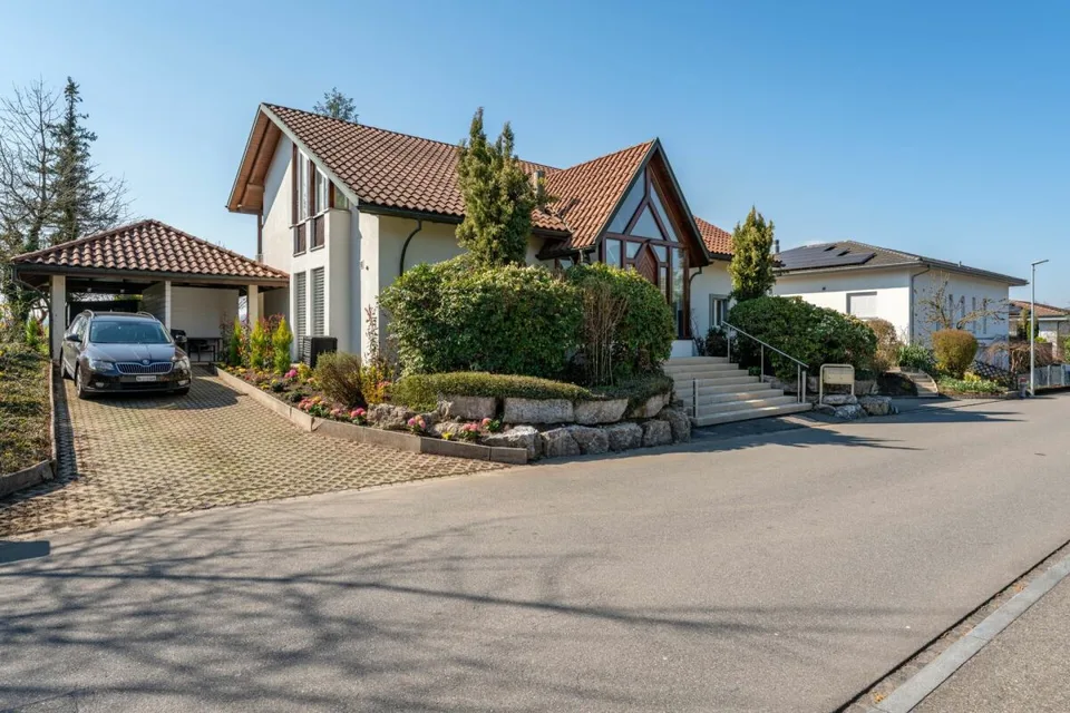 3.5-Zimmer Hausteil mit hübschem Garten an der Landwirtschaftszone