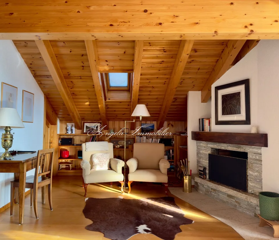 Geräumige 4,5-Zimmer-Bergwohnung mit atemberaubendem Alpenpanorama in Lens