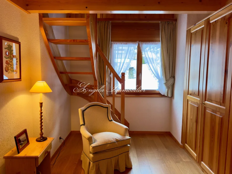 Geräumige 4,5-Zimmer-Bergwohnung mit atemberaubendem Alpenpanorama in Lens