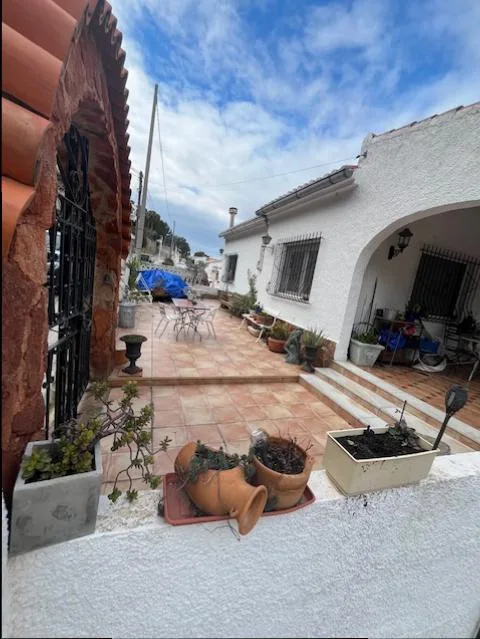 Reconversion d'une propriété rare : maison de charme avec restaurant exploitable et terrasse, appartement indépendant, jardin, piscine et cuisine d'été – photo 8 sur 10