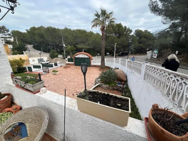 Reconversion d'une propriété rare : maison de charme avec restaurant exploitable et terrasse, appartement indépendant, jardin, piscine et cuisine d'été – photo 10 sur 10