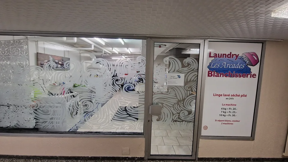 Commercio locale - Negozio di lavanderia borgne nel centro di Verbiers