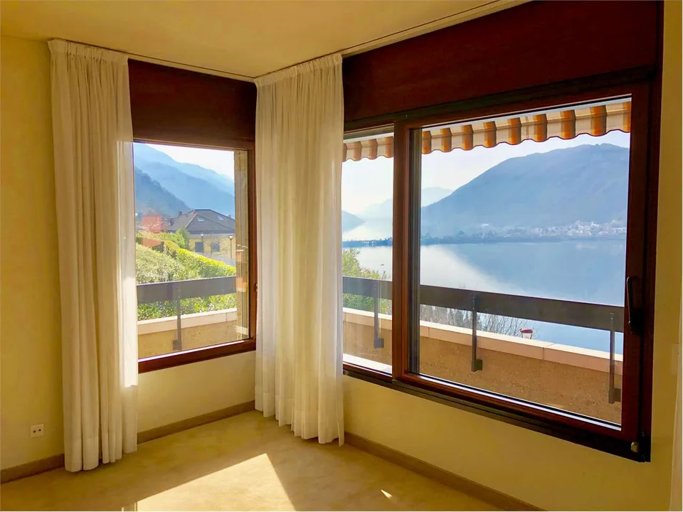 Grande e curata villa in posizione soleggiata e tranquilla con splendi – foto 9 di 13