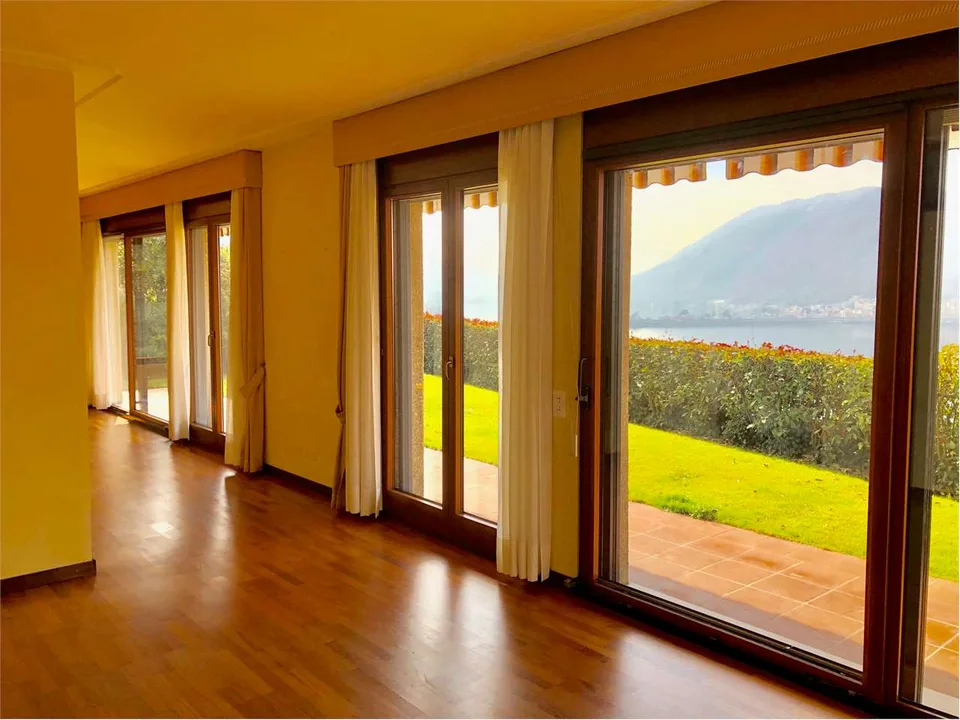 Grande e curata villa in posizione soleggiata e tranquilla con splendi