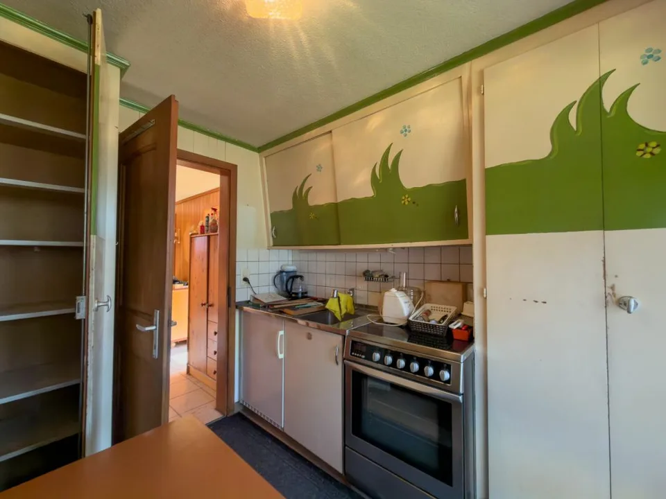 Chalet affascinante con grande potenziale su un grande terreno