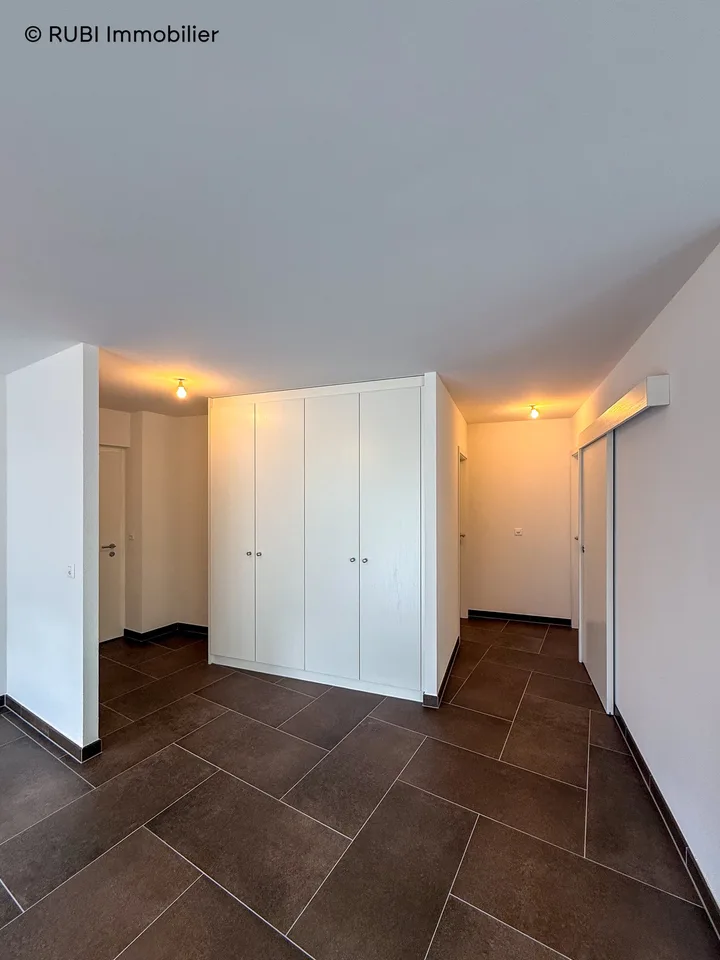 Schönes neues 4.5-Zimmer-Apartment mit großer Terrasse – Foto 8 von 13
