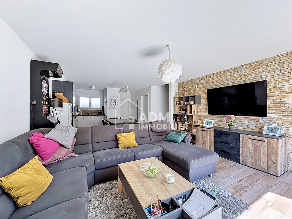 Saillon, casa a schiera con 4.5 stanze e spazio esterno privato di 50 m2