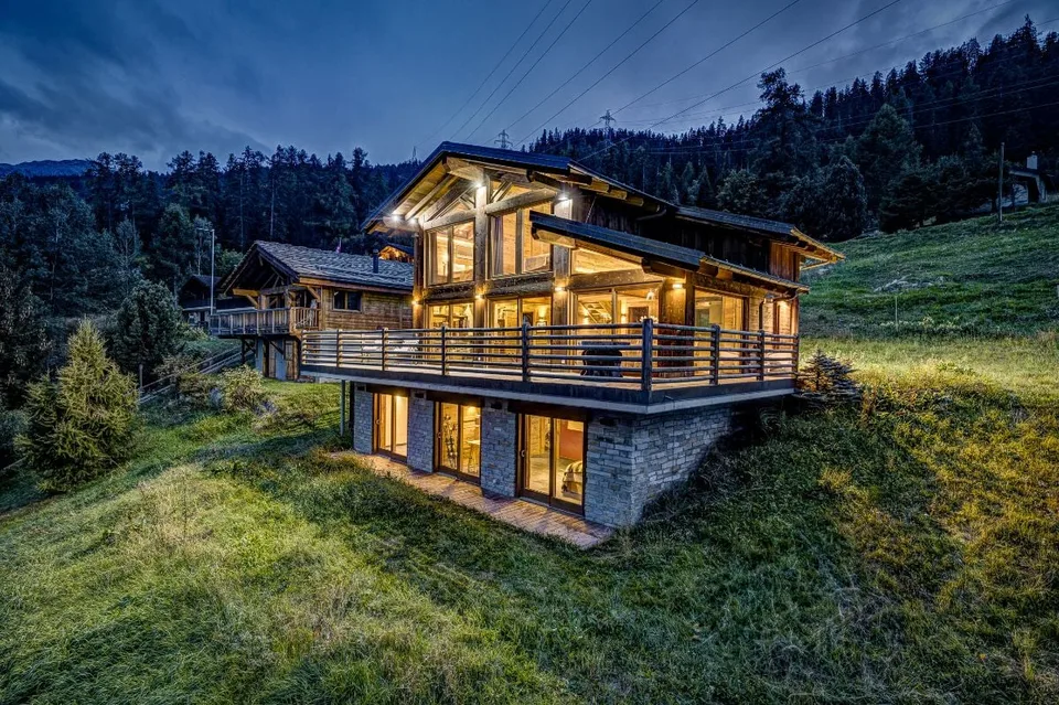 Chalet Horizon - Un Capolavoro di Eleganza Alpina