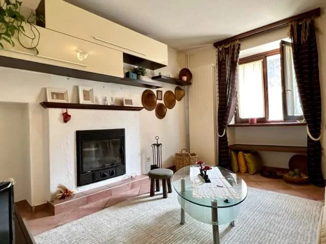 Bella casa ticinese 2,5 locali nel borgo antico