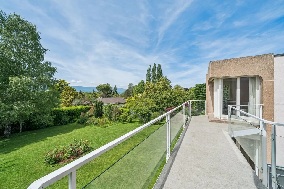 Prächtige Villa im Herzen eines 1500m2 großen Gartens🌿