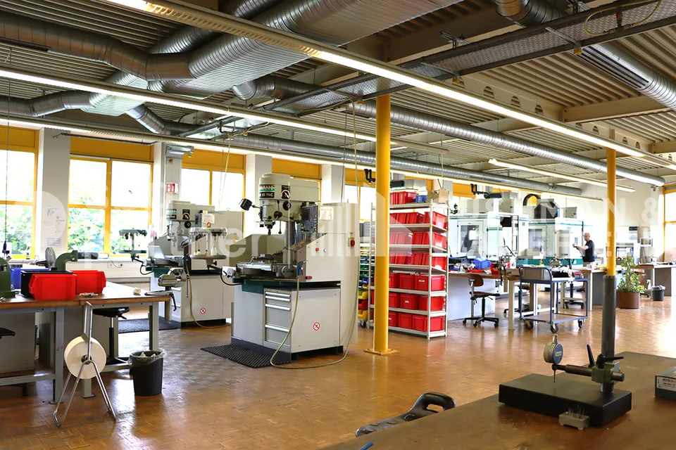 STAND 63 - Spazi per aziende innovative nel centro del Giura