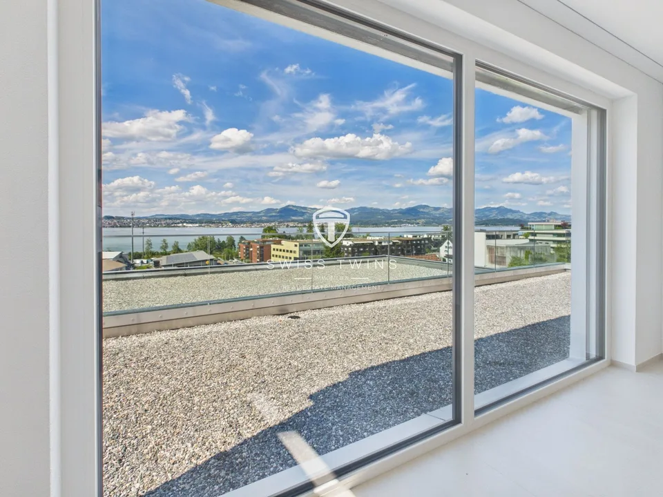 Appartement neuf de 2,5 pièces avec vue sur le lac à Altendorf