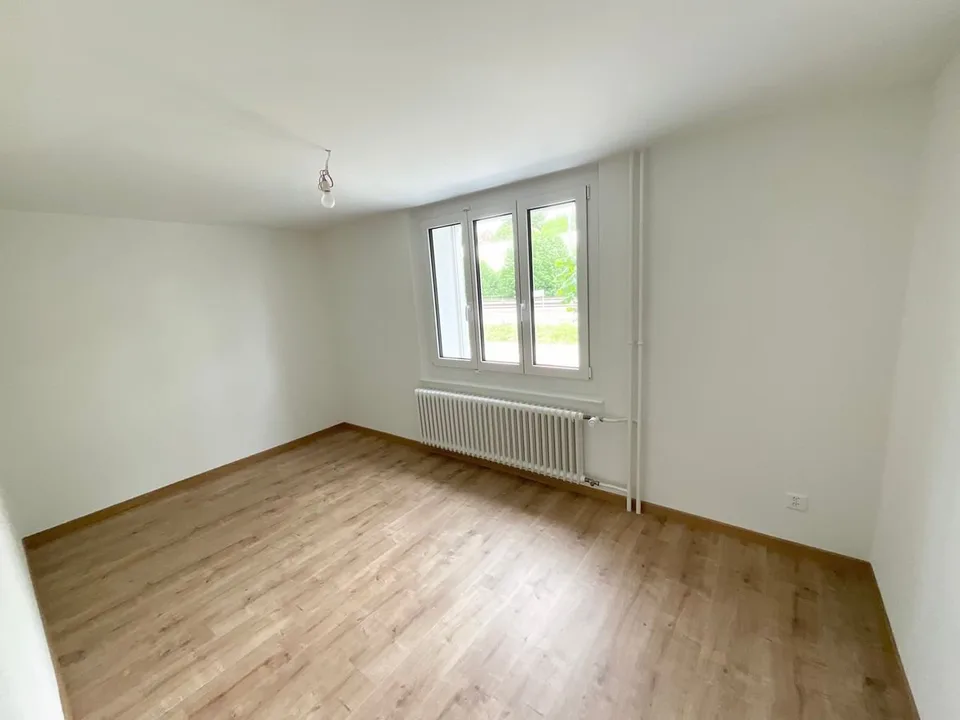 Wohnung mit 3 Zimmern und privater Terrasse renoviert