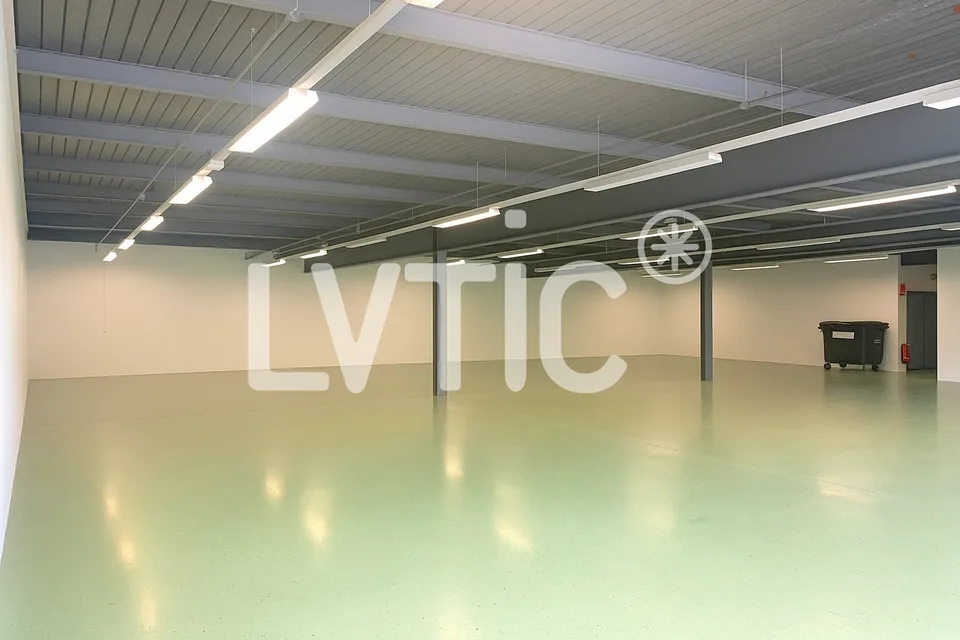 Dépôt, atelier de 322 m2 à louer à Vuisternens-en-Ogoz - Rossens