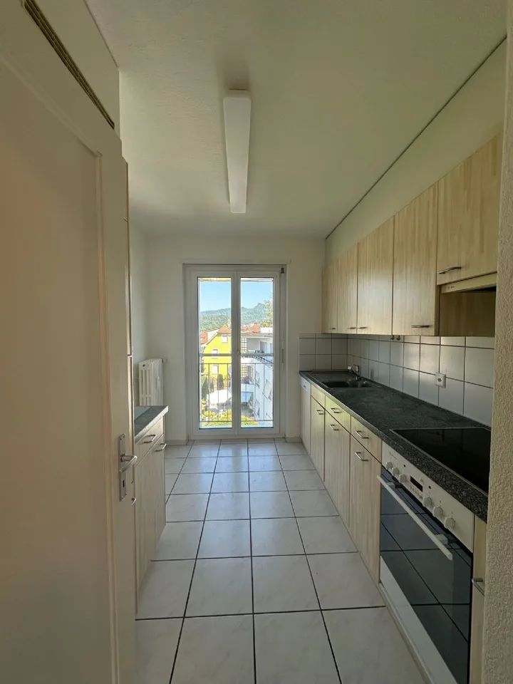 Teilsanierte 3.5-Zimmerwohnung zu vermieten an ruhiger und bevorzugter Lage!
