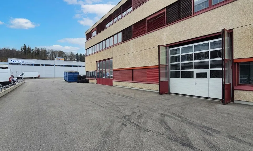 Espace rare et attractif au rez-de-chaussée à Kloten !