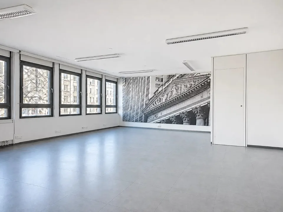 Bureau moderne de 90 m² à louer_Avenue des Mayennets 5