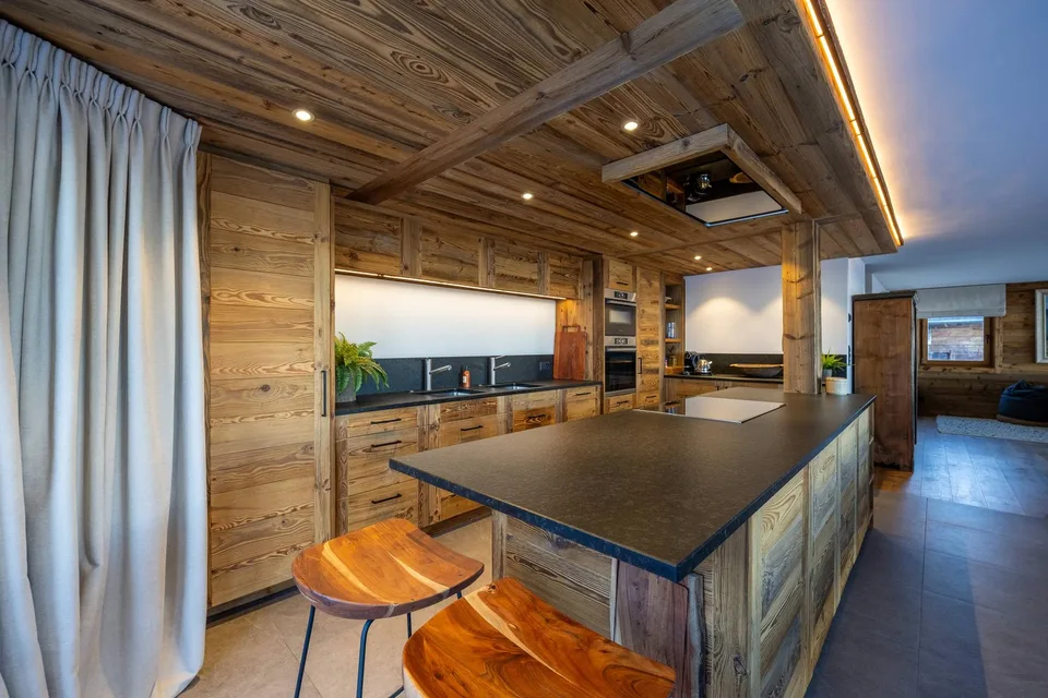 Mietwohnung für die Woche: Prächtiges Holzchalet mit spektakulärem Blick auf das Tal – Foto 7 von 19