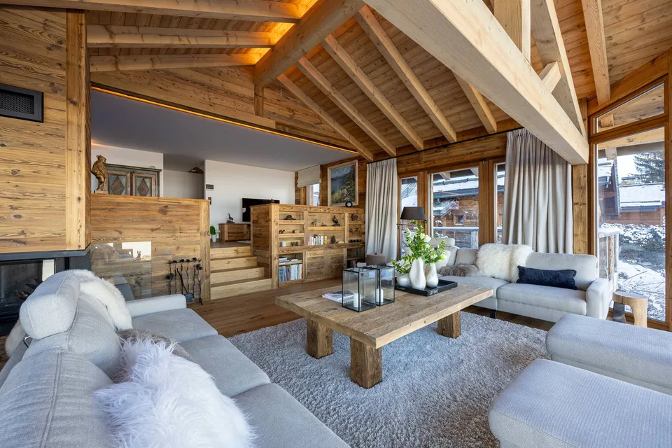 Affitto settimanale: Meraviglioso chalet in legno vecchio con vista spettacolare sulla valle