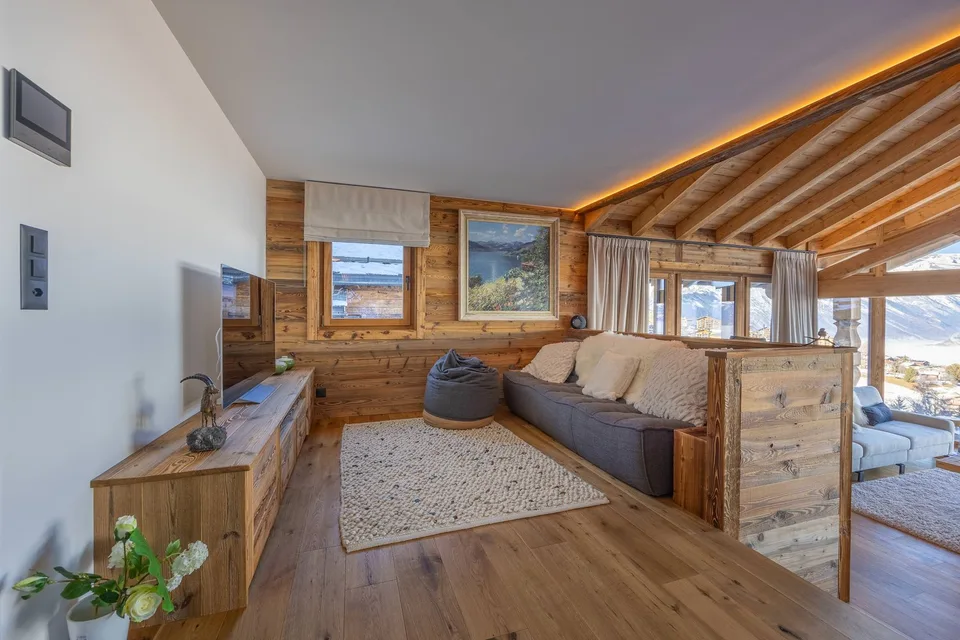 Mietwohnung für die Woche: Prächtiges Holzchalet mit spektakulärem Blick auf das Tal – Foto 8 von 19